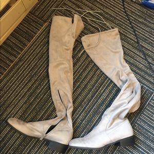 New unworn Gray suede over knees boots low heel